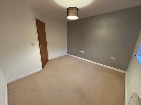 Village Drive, Abertawe, SA4 - Photo 1