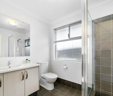 Stunning 3 Bedroom, 2 Bathroom Home with Modern Comforts - BREAK LEASE - Photo 5