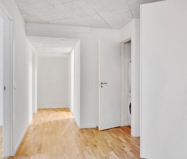 Stor 3-værelses lejebolig i centrum - Photo 2