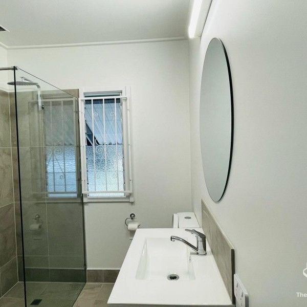 Charming Family Home In Prime Chermside Location â 3 Bed, 1 Bath, 3 Car - Photo 1