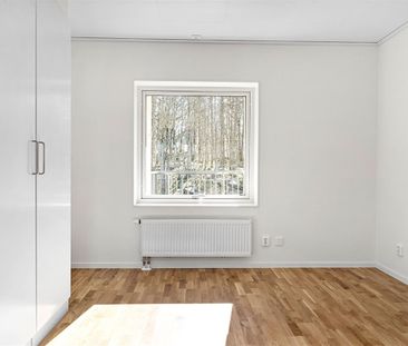 Solvarvsgatan 105 - Photo 1