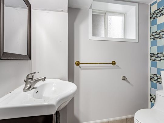 For Lease - 113 Hadrian Drive Unit# Lower, Toronto, Ontario - Photo 1