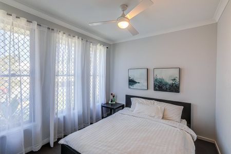 Beautiful Family Home In The Heart Of Coomera - Photo 5