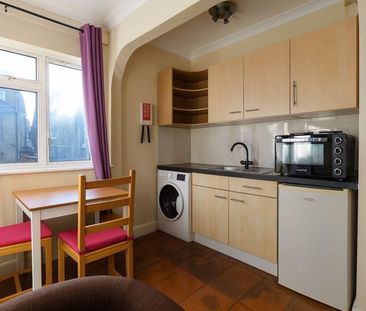 Studio to rent - Photo 6