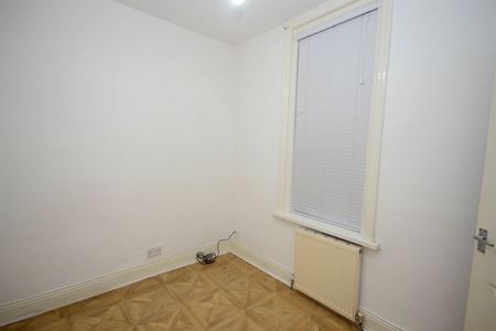 2 bed flat to rent in Mozart Street, South Shields, NE33 - Photo 4