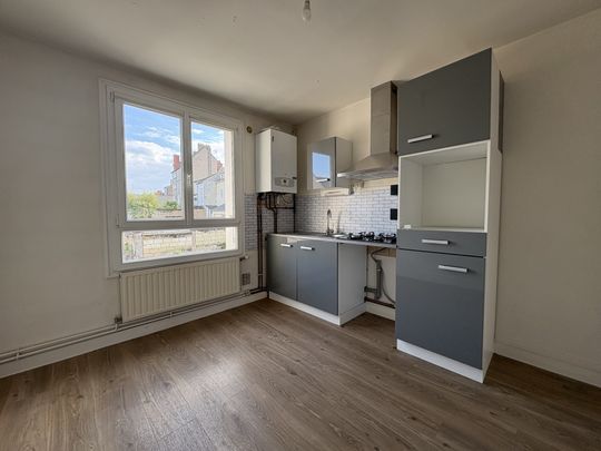 Location Appartement 3 pièces 70m² SAUMUR 49400 - Photo 1