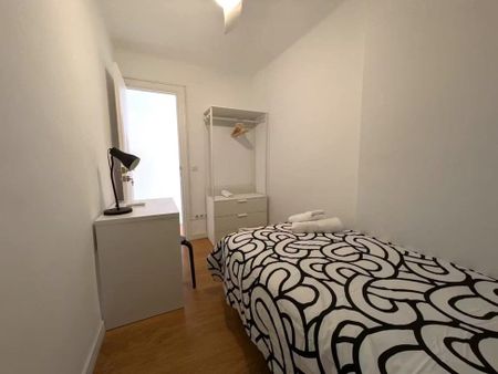 Carrer de les Aigües del Llobregat, L'Hospitalet de Llobregat, Catalonia - Foto 3