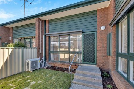 1/9 Lake Street, Reservoir VIC 3073 - Photo 5