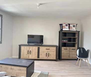 Location Appartement 2 pièces 54 m2 à Salon-de-Provence - Photo 4