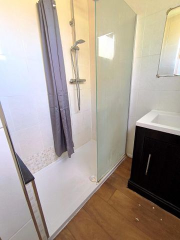 4 bedroom terraced house to rent - Photo 3