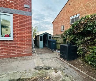 2 Bed Semi-Detached House, Orchard Rise, B26 - Photo 6