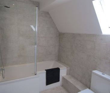 Simples Rooms with a Garden - Photo 5