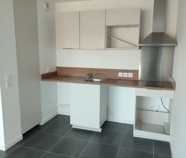 Location Appartement 1 pièce 38m² BAYONNE 64100 - Photo 4