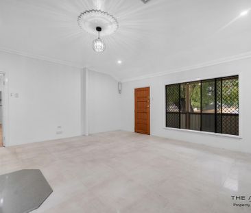 Updated 4 Bedroom Home with Spacious Outdoor Living - Photo 4