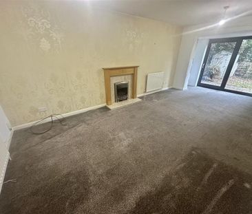 4 bedroom detached house to rent - Photo 2