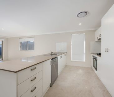 Neat and Tidy 4 Bedroom Home - Photo 6