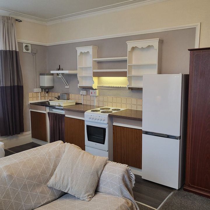 Room in a Shared House, Church Road, BS5 - Photo 1