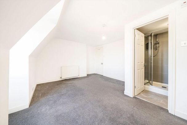 3 bedroom flat to rent - Photo 1