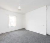 3 bed Terraced - To Let - Photo 2