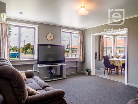 Tidy 3 Bedroom home in Whakatane CBD - Photo 1