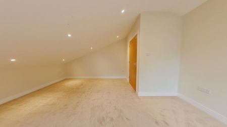 3 bedroom flat to rent - Photo 2