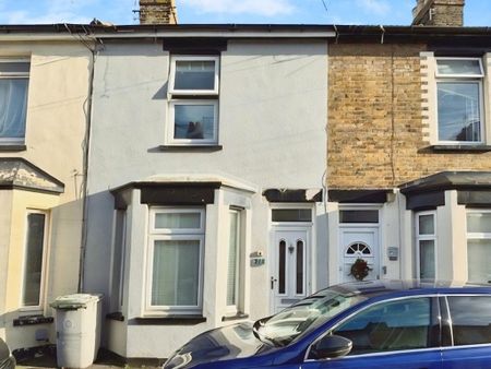 3 bedroom terraced house to rent - Photo 5