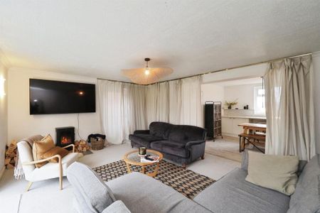 Barrow Lane - Photo 2