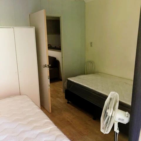 3 bed 1 bath-4 - Photo 1