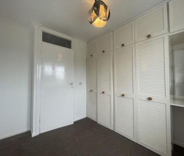 3 bedroom flat to rent - Photo 5