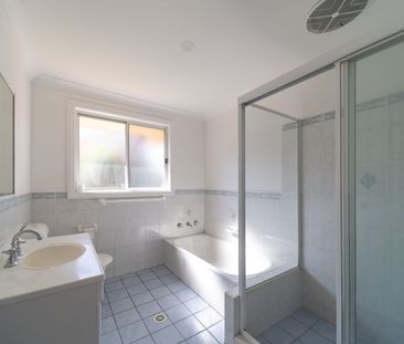 New Paint , New Carpet , New Fans ! - Photo 3