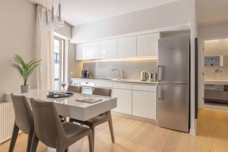 Elegant 2BR Apartment in Kolonaki - Photo 4