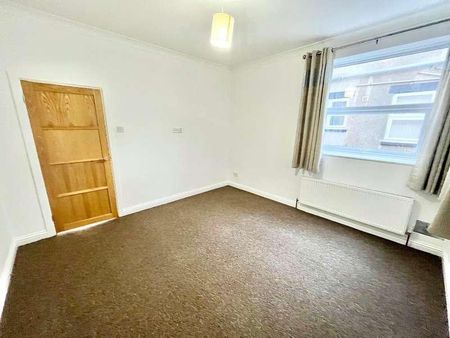 Mount Liell Court East, The Leas, Westcliff-on-sea, Essex, SS0 - Photo 5