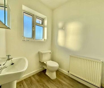 Castleton Road, Ruislip, HA4 - Photo 6