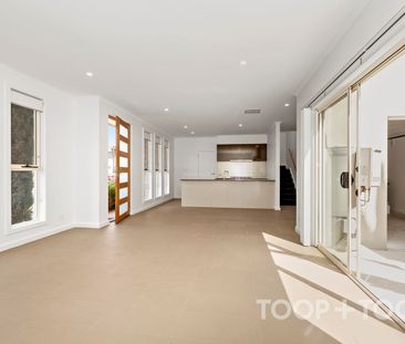 Sensational Lightsview Townhouse - Photo 4