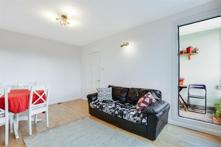 Duplex To Let - Photo 2