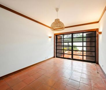 3 Bedroom House with garden, Estoril, Cascais - Photo 4