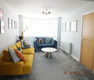 3 bedroom semi-detached house to rent - Photo 1