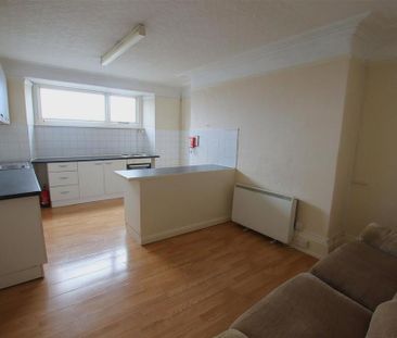 2 bedroom apartment to rent - Photo 6