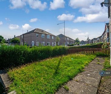 3 bedroom flat to rent - Photo 5