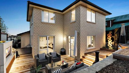 One Tree Hill, Four Bedroom - Photo 4