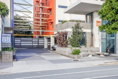 $660 per week / $2,640 Bond - Photo 5