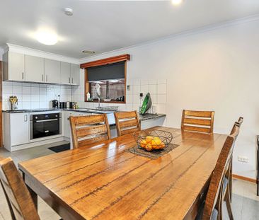 130 Learmonth Road, Wendouree - Photo 5