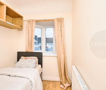 3 bedroom terraced house to rent - Photo 3