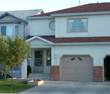 Duplex for Rent in Applewood SE | 47 Applewood Way SE, Calgary - Photo 1