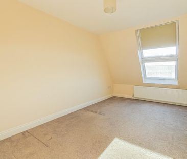 Willow Tree Lodge, Cozens Lane East, Wormley - Photo 2