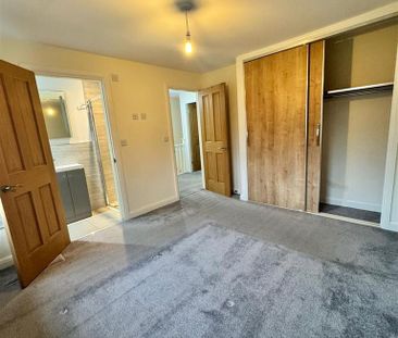 3 bedroom semi-detached house to rent - Photo 5