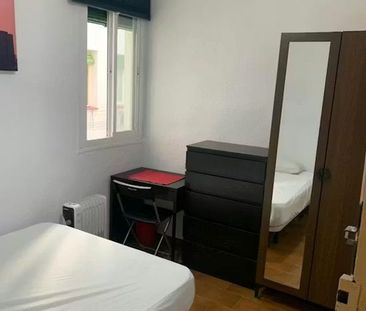 Calle de Fernández de los Ríos, Madrid, Community of Madrid 28015 - Photo 6