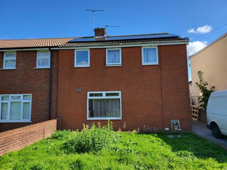 5 bedroom semi-detached house to rent - Photo 2