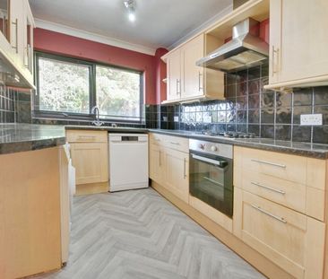 Grandfield Avenue, Nascot Wood, Watford - Photo 5