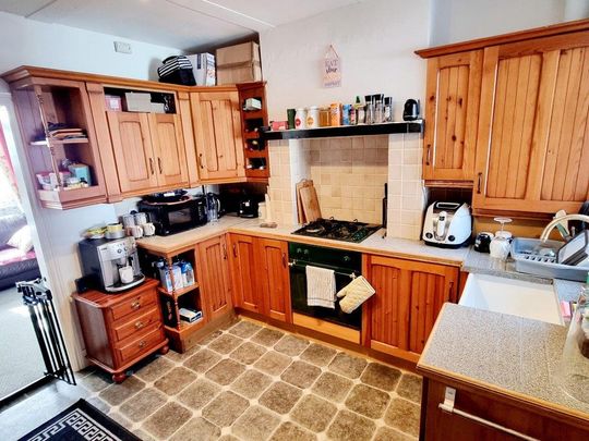 Allfrey Road, Eastbourne - Two-bedroom terraced house - Photo 1